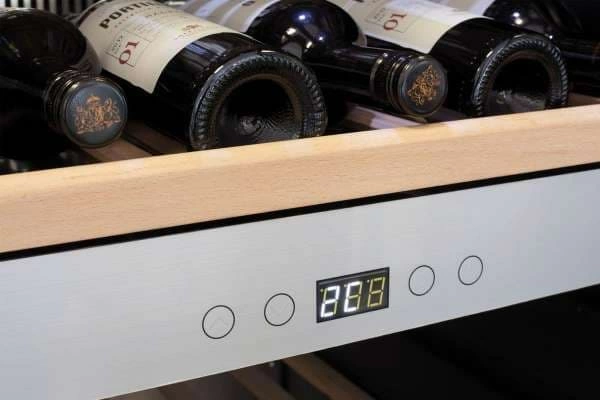 Шкаф винный CASO WineComfort 126