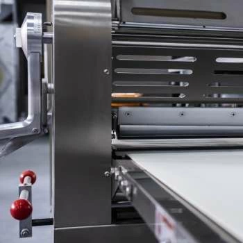 Автоматическая тестораскаточная машина Hualian Machinery YP-520